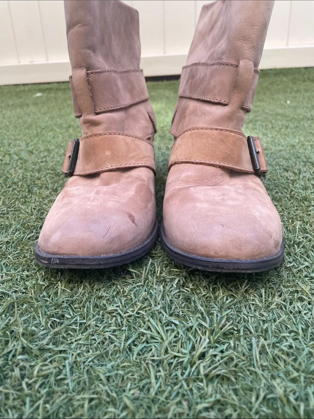 MIA soft suede